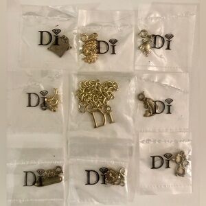 Diamonds International Bracelet with 8 additional Caribbean Charms set